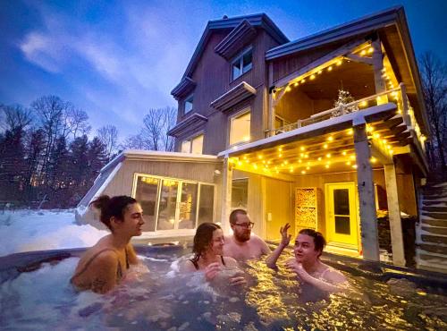 Σπα, Le Camp Caché Shefford (Le Camp Cache Shefford) in Μπρόμοντ