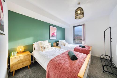 2BR Flat with Free Parking in Central Location, Glasgow (photo 4)