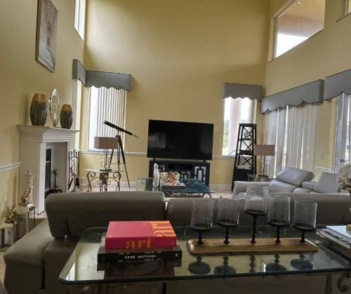 Wellington Hideaway Villa in เวลลิงตัน (FL)