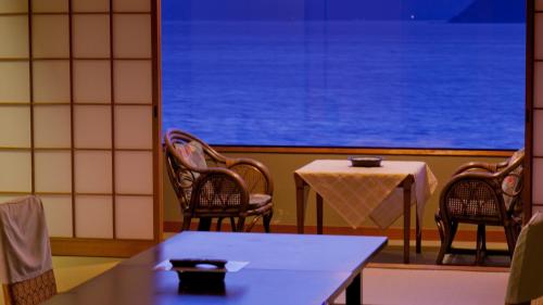 Japanese-Style Deluxe Room with Sea View - Seafood Dinner and Breakfast Included - Non-Smoking