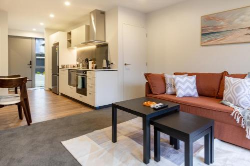 Kitchen, Bright & Spacious 2BR near Ara Institute and CBD in Phillpstown