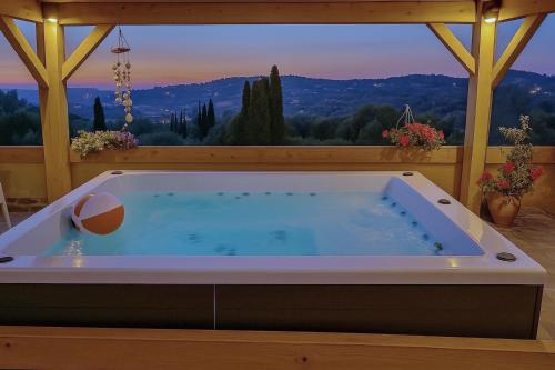 Viros Holiday House Breathtaking Views & Private Mini Pool Jacuzzi in Corfu gîte à louer Virós