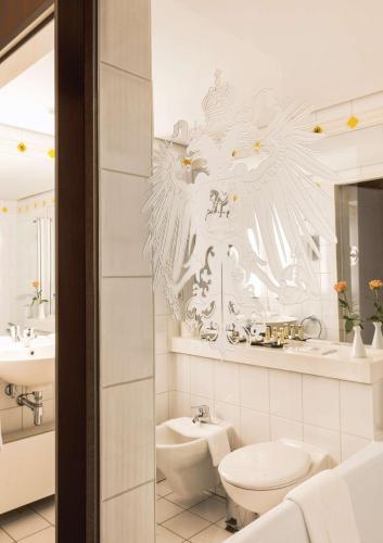 Best Western Premier Grand Hotel Russischer Hof - image 9