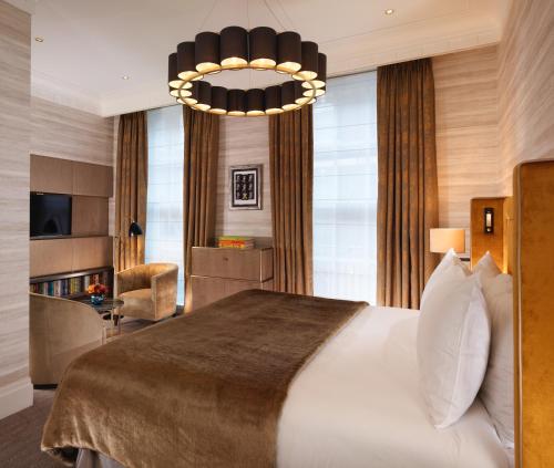 2 twin beds