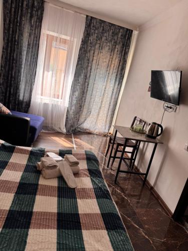 Two Lions Hotel – Tbilisi, MA