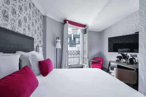 Maison Astor Paris Curio Collection by Hilton - image 3