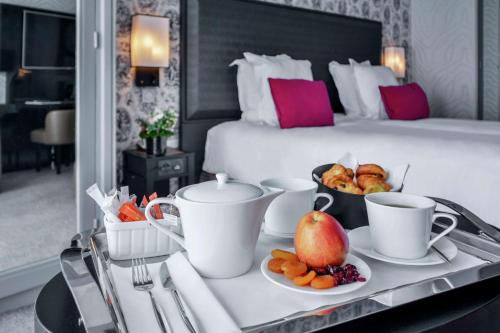 Maison Astor Paris Curio Collection by Hilton - image 12