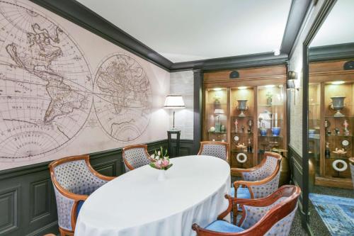 Maison Astor Paris Curio Collection by Hilton - image 14
