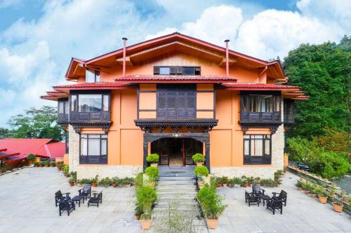 The Chumbi Mountain Retreat & Spa Pelling, A Club Mahindra Associate - 숙소 외관
