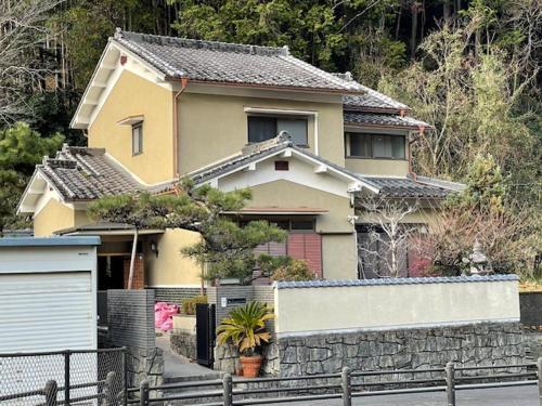 宿坊宝塔寺 蓮Ren
