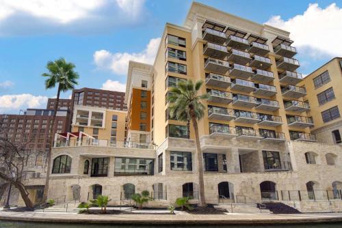 Hampton Inn & Suites on the San Antonio Riverwalk