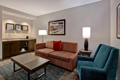 One-Bedroom King Suite - Non-Smoking image 4