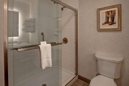 Queen Room image 4