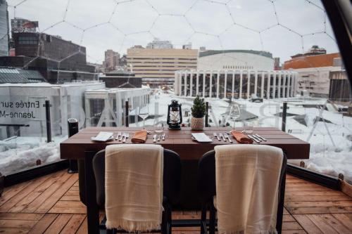 DoubleTree by Hilton Montreal Downtown - image 4
