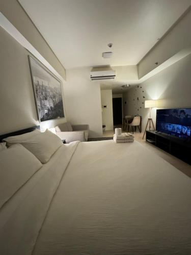 81 Newport Blvd Cluster 4 Unit B 3rd flr by Rechelle Nunag, Manila