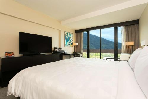 King Room - Non-Smoking image 10