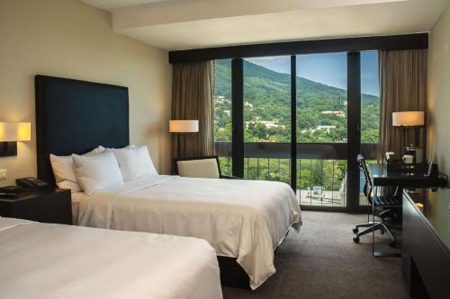 Hilton San Salvador - image 2