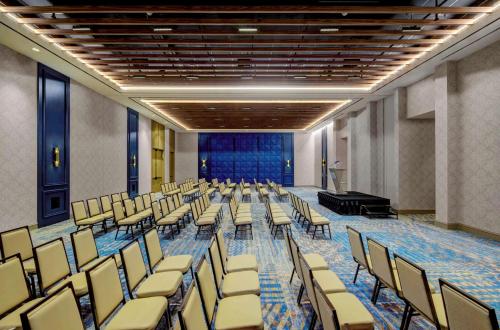 Embassy Suites By Hilton Virginia Beach Oceanfront Resort - image 3