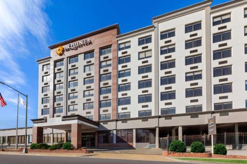 La Quinta Inn & Suites By Wyndham Washington DC / NY Avenue