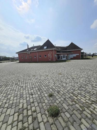 Petra motel in เฟเกเตเฮกี