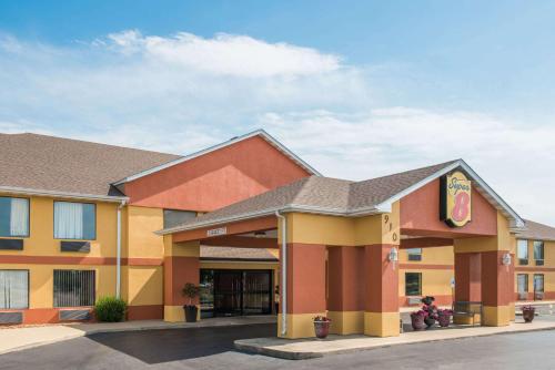 Super 8 by Wyndham Troy IL/St. Louis Area Super 8 by Wyndham Troy IL/St. Louis Area
