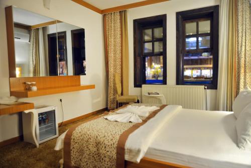 Uluhan Hotel - image 2
