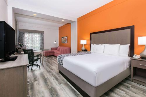 1 queen bed