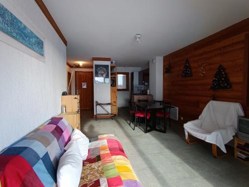Appartement skis aux pieds avec grande terrasse, animaux admis et box fermé - FR-1-445-17 - Location saisonnière - Montgenèvre