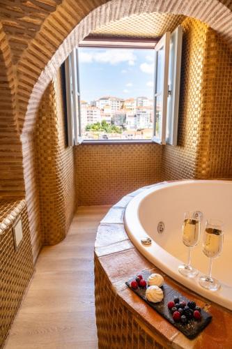Solar Antigo Luxury Coimbra - image 6