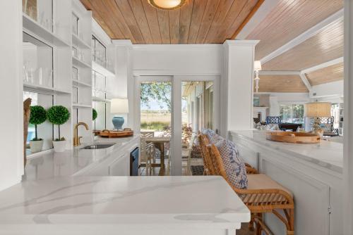 The Oak on the River - 2311 Ocean Rd