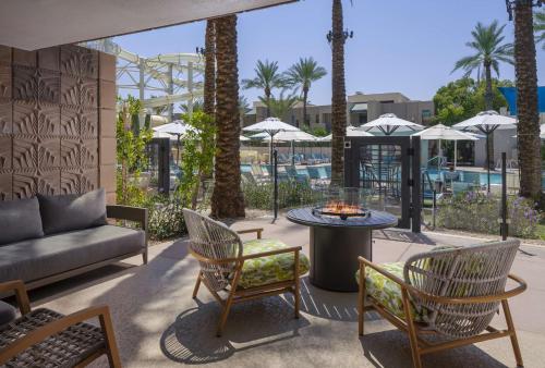 room detail thumbnail 1