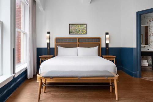 King Room image 2