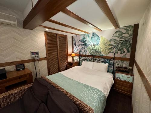 room detail thumbnail 1