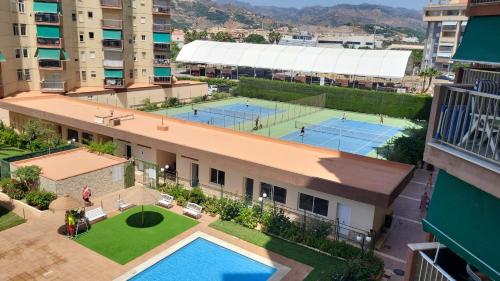Góndolas, enfrente de la playa, aire acondicionado en dormitorio, Альмуньекар (фото 5)