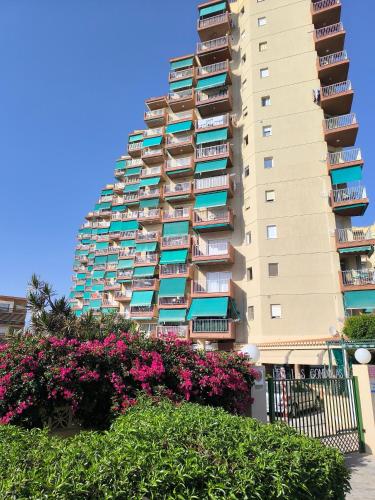Góndolas, enfrente de la playa, aire acondicionado en dormitorio, Альмуньекар (фото 6)