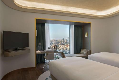 room detail thumbnail 1