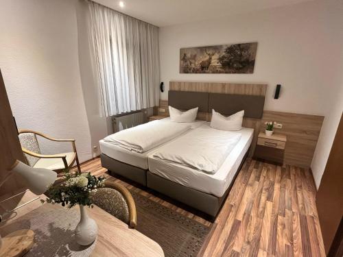 Annas Gastehaus 5.4km von Kreuzberg entfernt