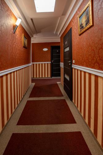 Фойє, Hotel Wiktoria in Вьонзовна