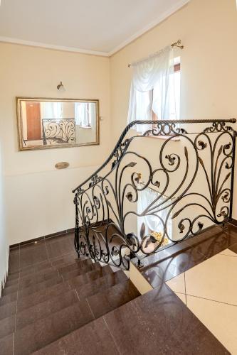 Фойє, Hotel Wiktoria in Вьонзовна