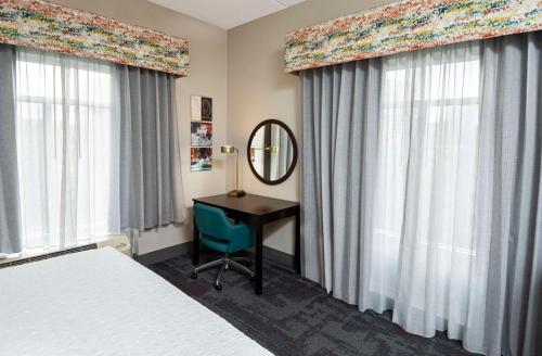 Hampton Inn & Suites - Raleigh Downtown - image 2