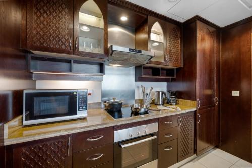 Durrani Homes - Modern Living 3br with Burj Khalifa and Fountain View - third room without partition, Дубай (фото 9)