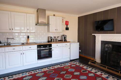 The Glen Mhor Apartments - image 9