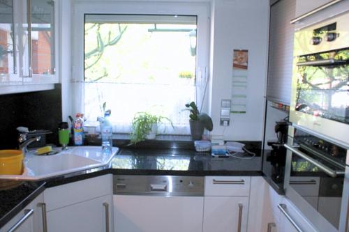 ห้องครัว, Stay33 - Konfortables Gästehaus 'Nähe Hannover Messe' (Stay33 - Konfortables Gastehaus 'Nahe Hannover Messe') in ลาท์เซิน