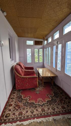 Raj guest House in Chitkul