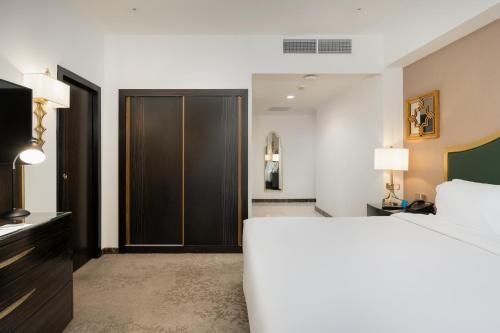 Suite, junior