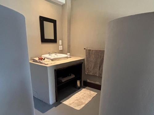 Howberry Hills Room Type - Standard Queen Room