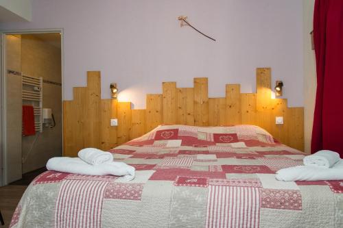 Standard Single Room with Mountain View