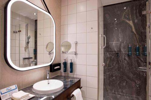Hilton Cologne - image 7
