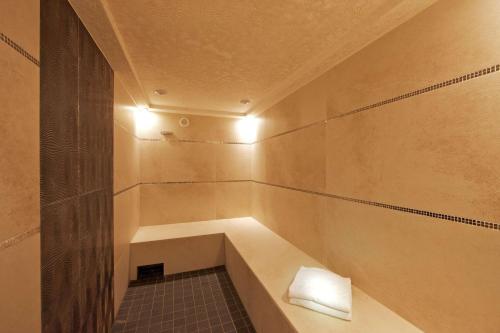 Hilton Cologne - image 2