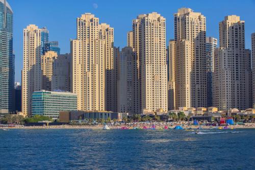 Hilton Dubai The Walk, Дубай